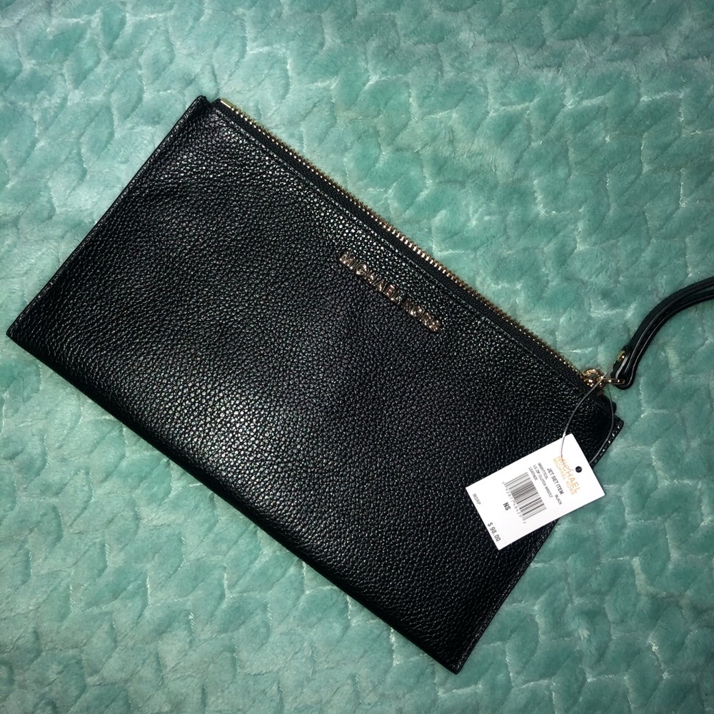 Michael Kors Jet Set Wristlet